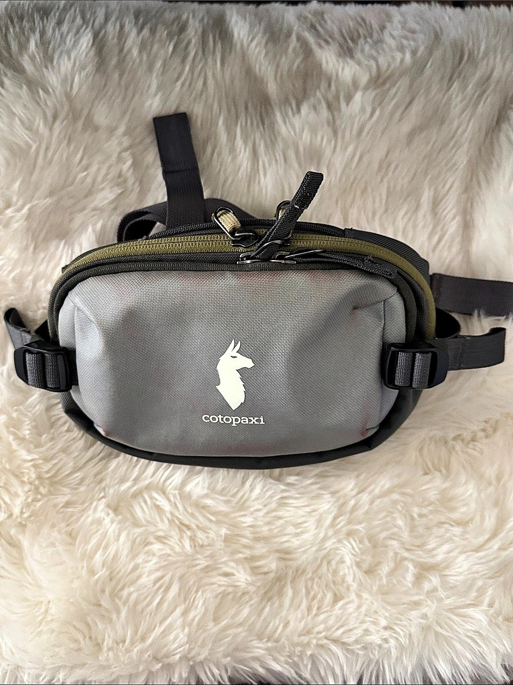 Cotopaxi Allpa 1.5L Hip Pack Gray & Black